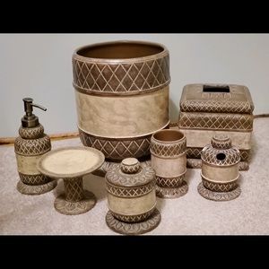 Matching bathroom set